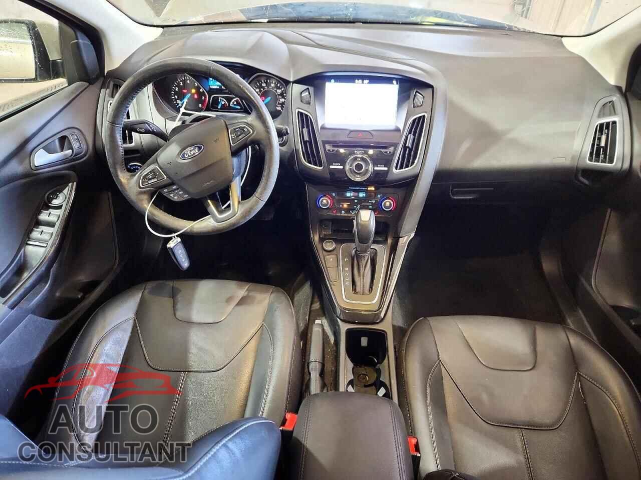 FORD FOCUS 2017 - 1FADP3N24HL316929