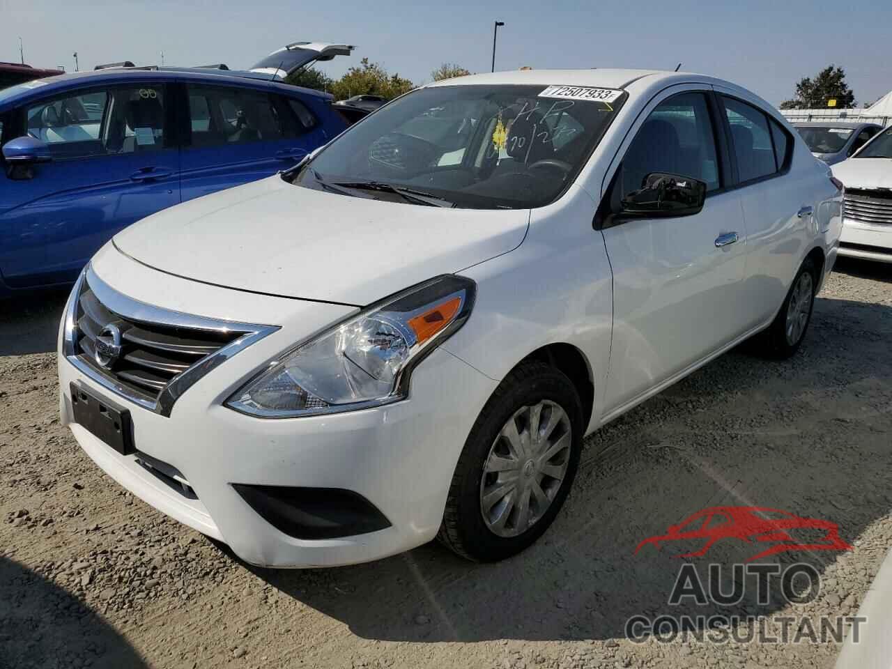 NISSAN VERSA 2018 - 3N1CN7AP8JK394458