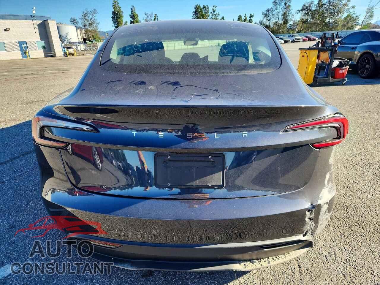 TESLA MODEL 3 2024 - 5YJ3E1EA4RF724343