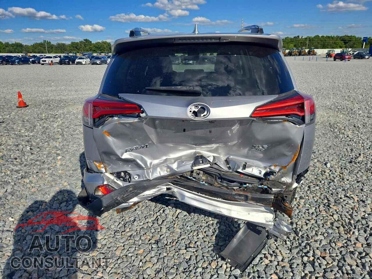 TOYOTA RAV4 2017 - 2T3RFREV2HW562987