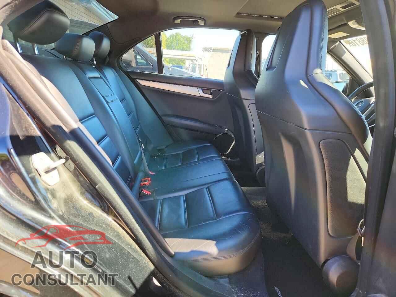 MERCEDES-BENZ C-CLASS 2013 - WDDGF7HB6DA744302