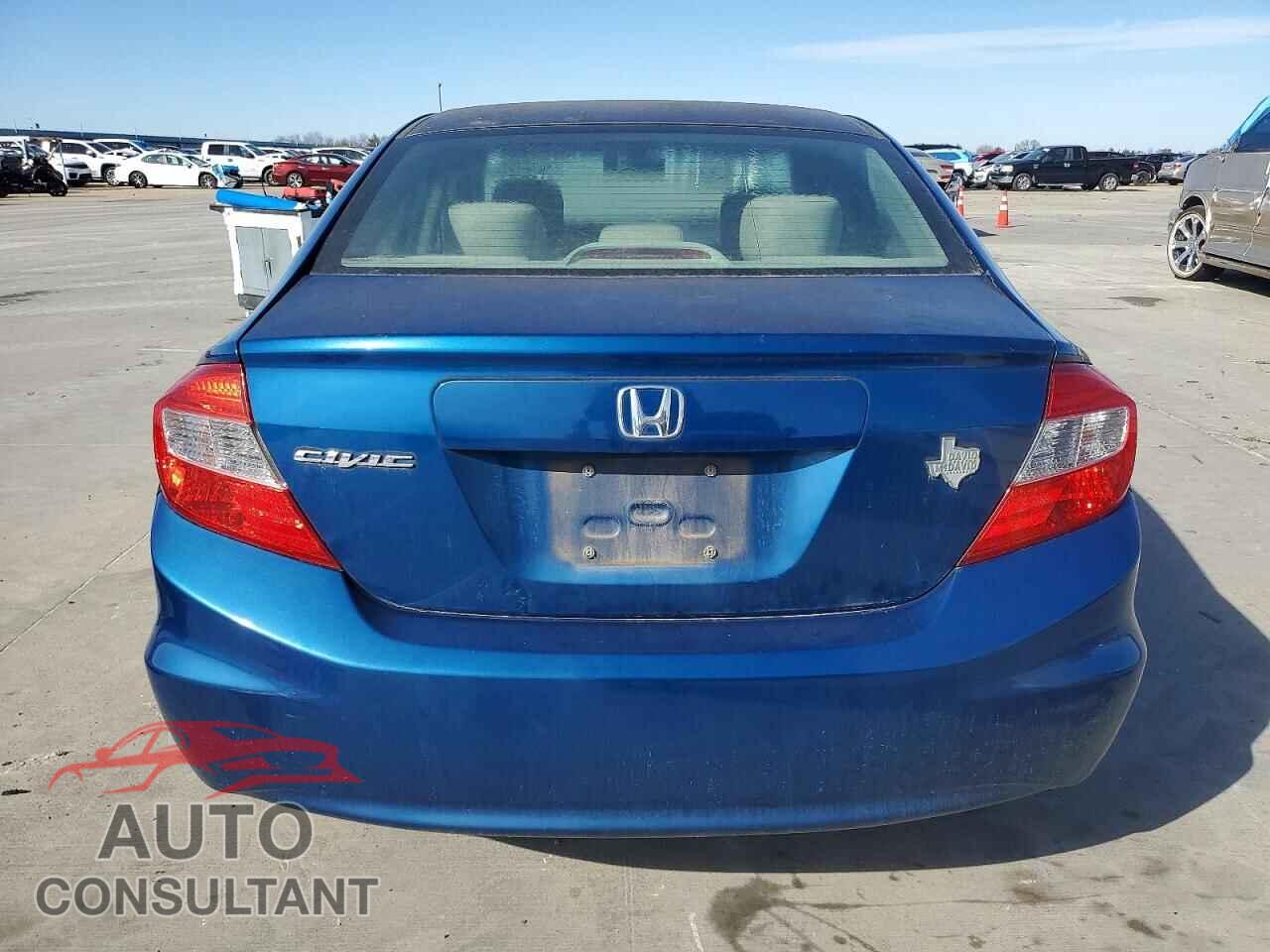 HONDA CIVIC 2012 - 2HGFB2F55CH575960