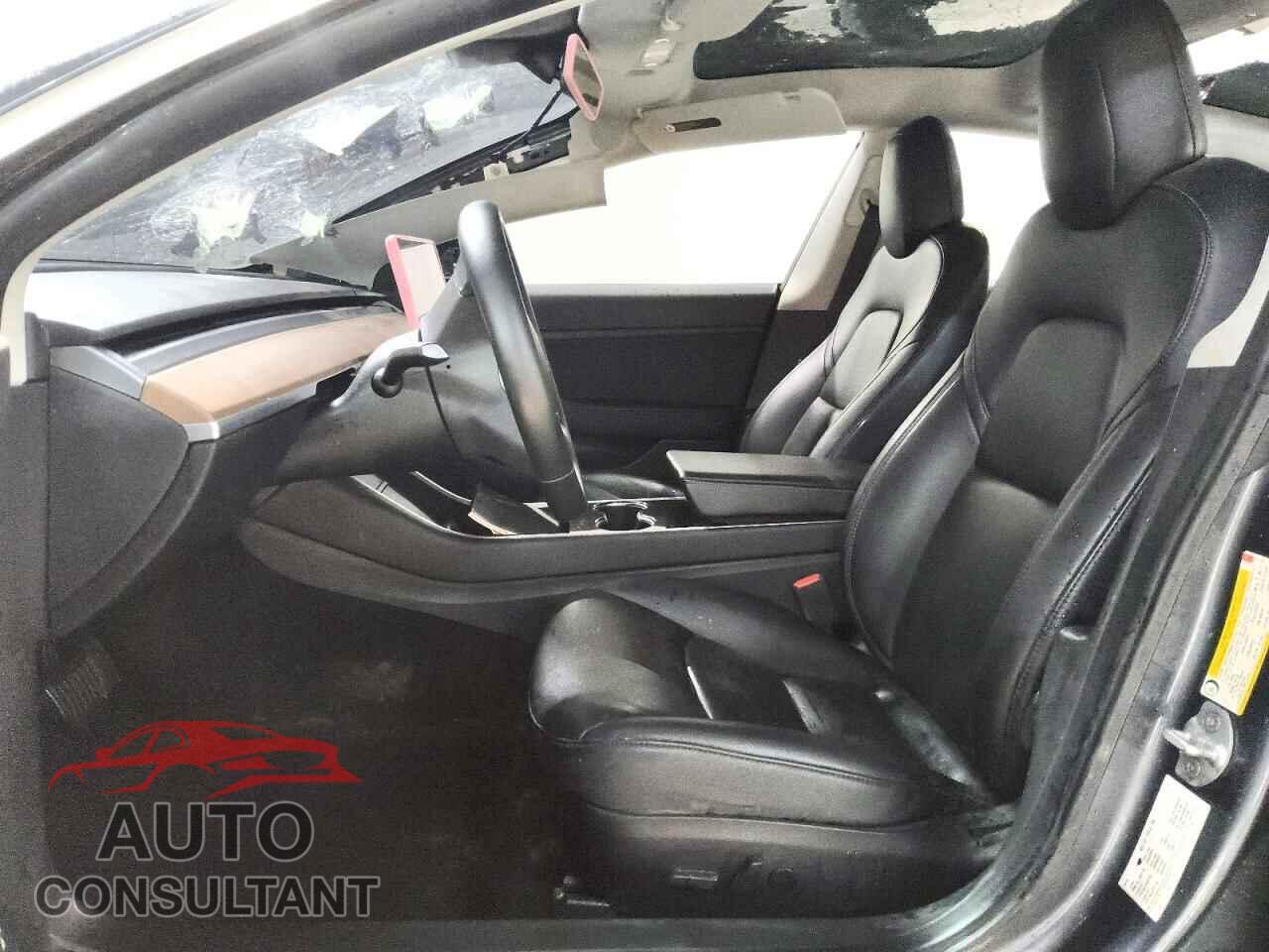 TESLA MODEL 3 2019 - 5YJ3E1EA4KF317175