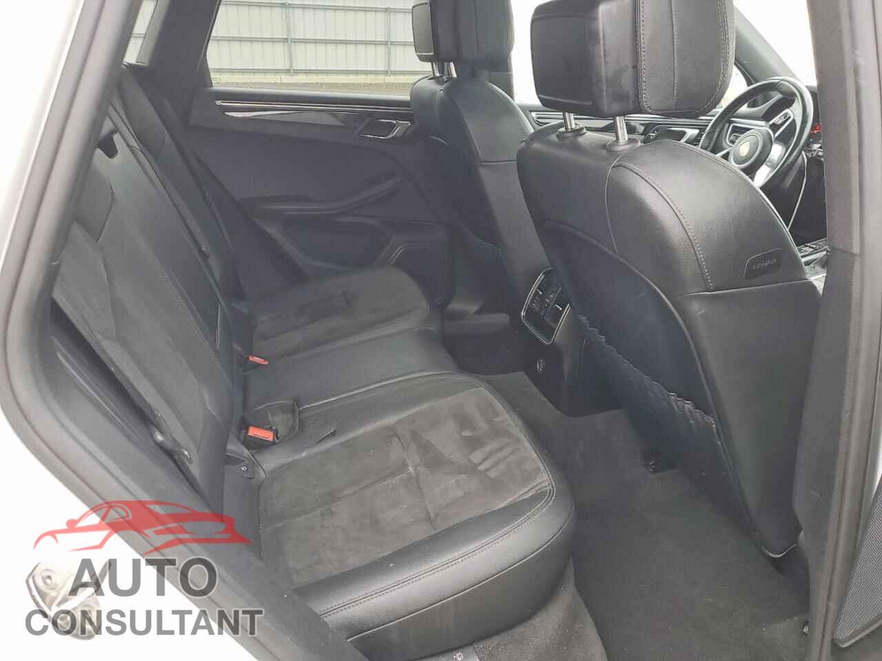 PORSCHE MACAN 2018 - WP1AA2A59JLB18084