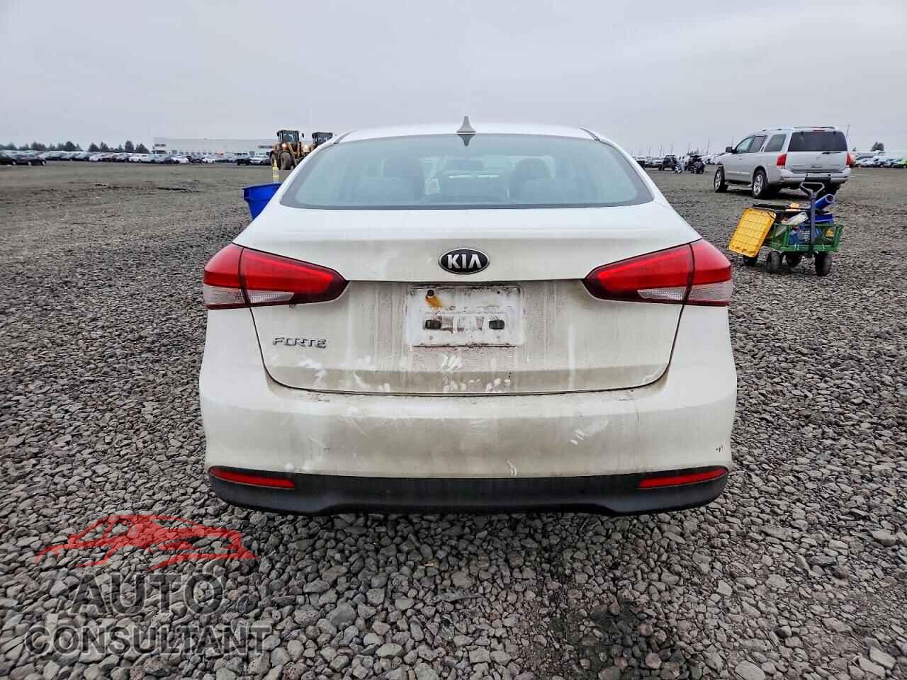 KIA FORTE 2017 - 3KPFK4A75HE045686