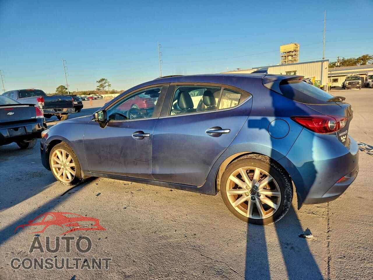 MAZDA 3 2017 - 3MZBN1M37HM143585