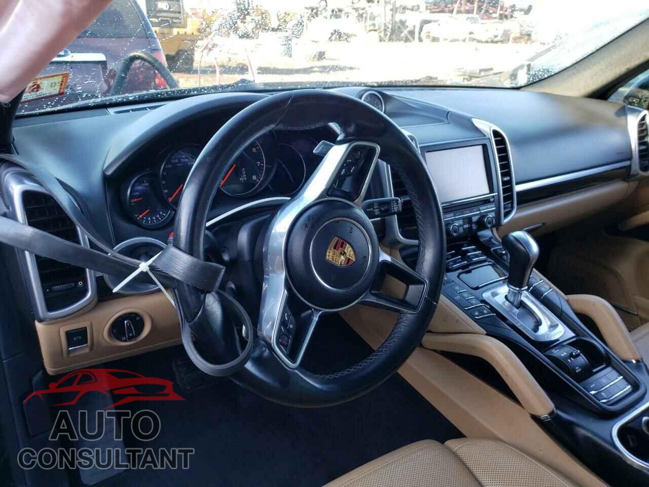 PORSCHE CAYENNE 2016 - WP1AA2A22GKA38243