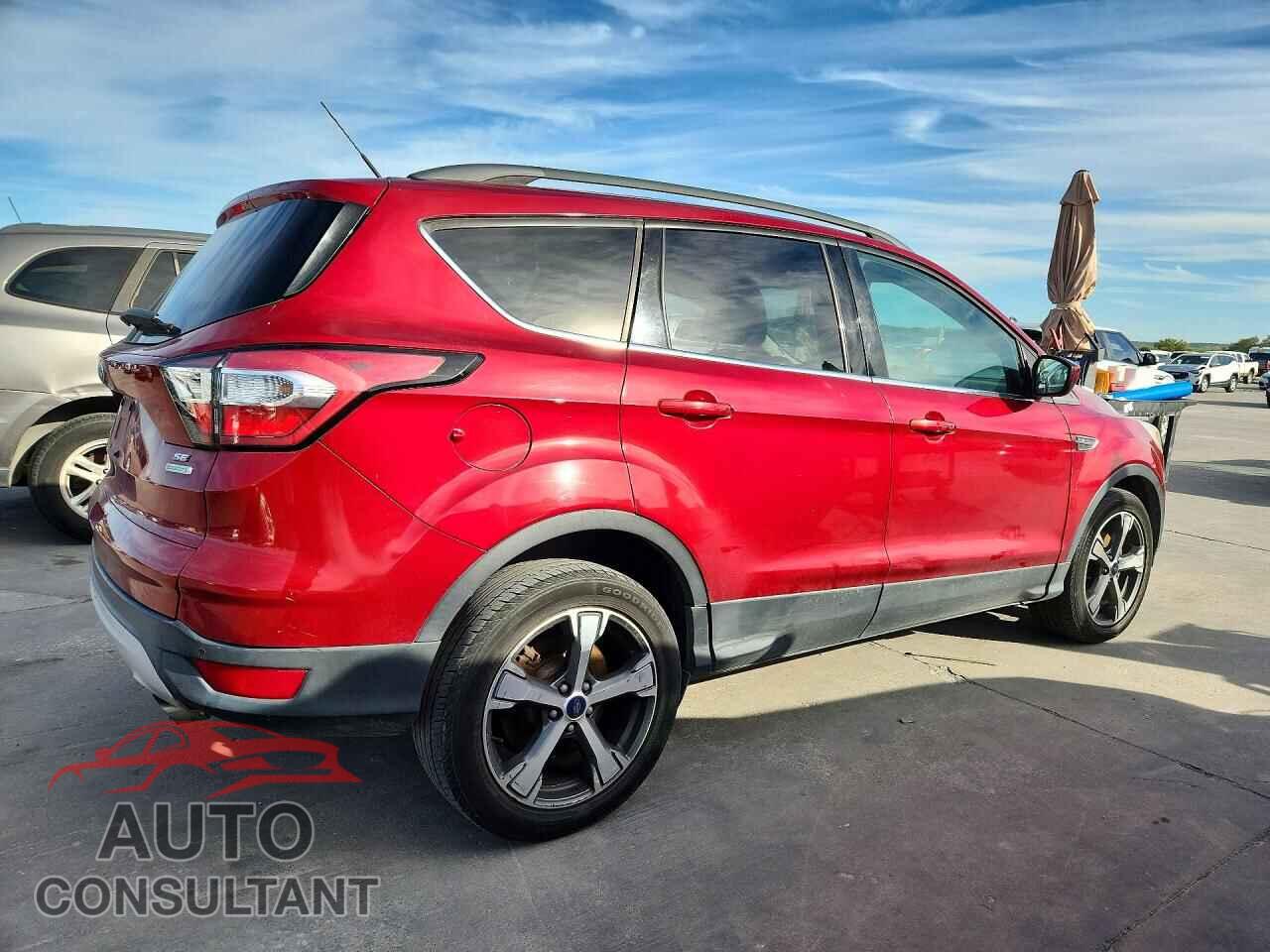 FORD ESCAPE 2017 - 1FMCU0GD4HUC09056