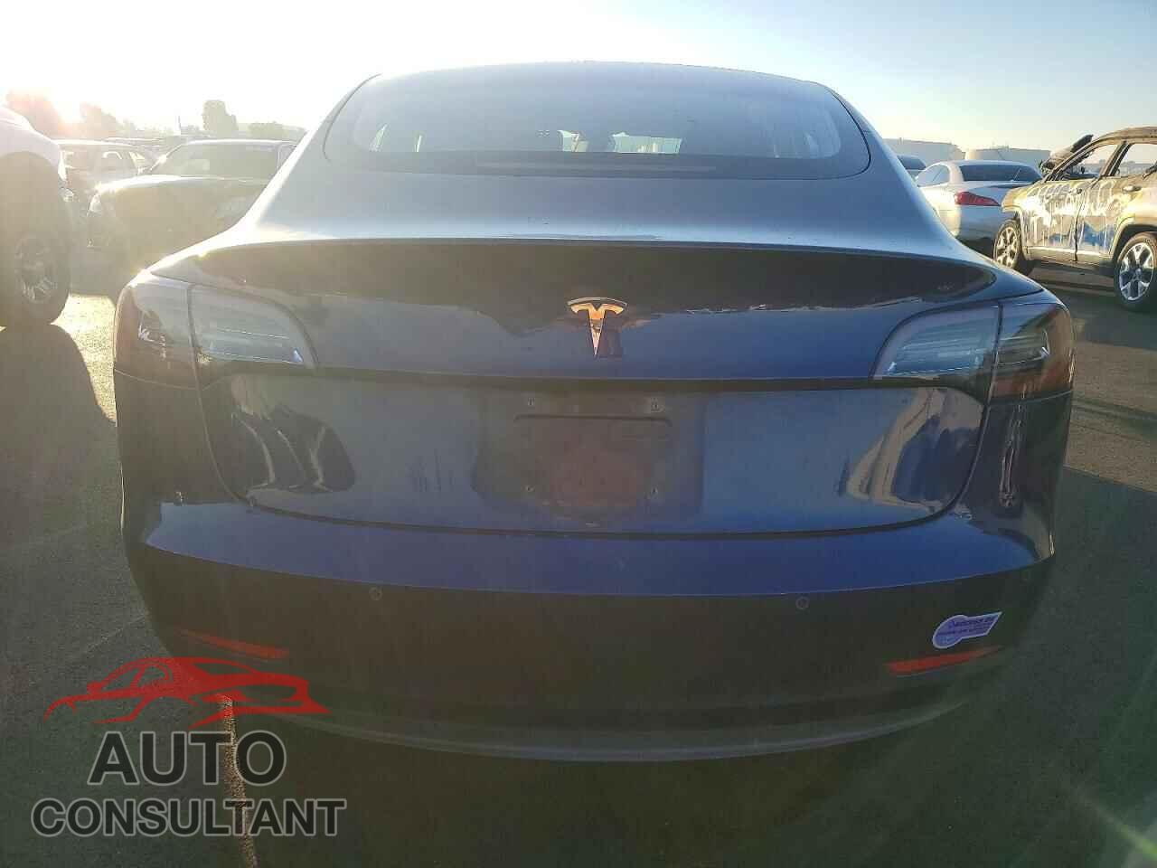 TESLA MODEL 3 2018 - 5YJ3E1EA9JF160760