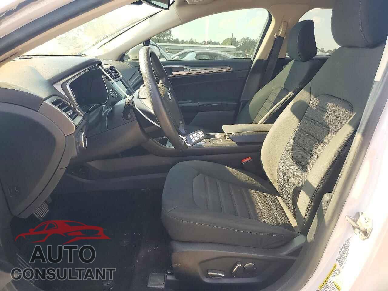 FORD FUSION 2020 - 3FA6P0HD6LR103530