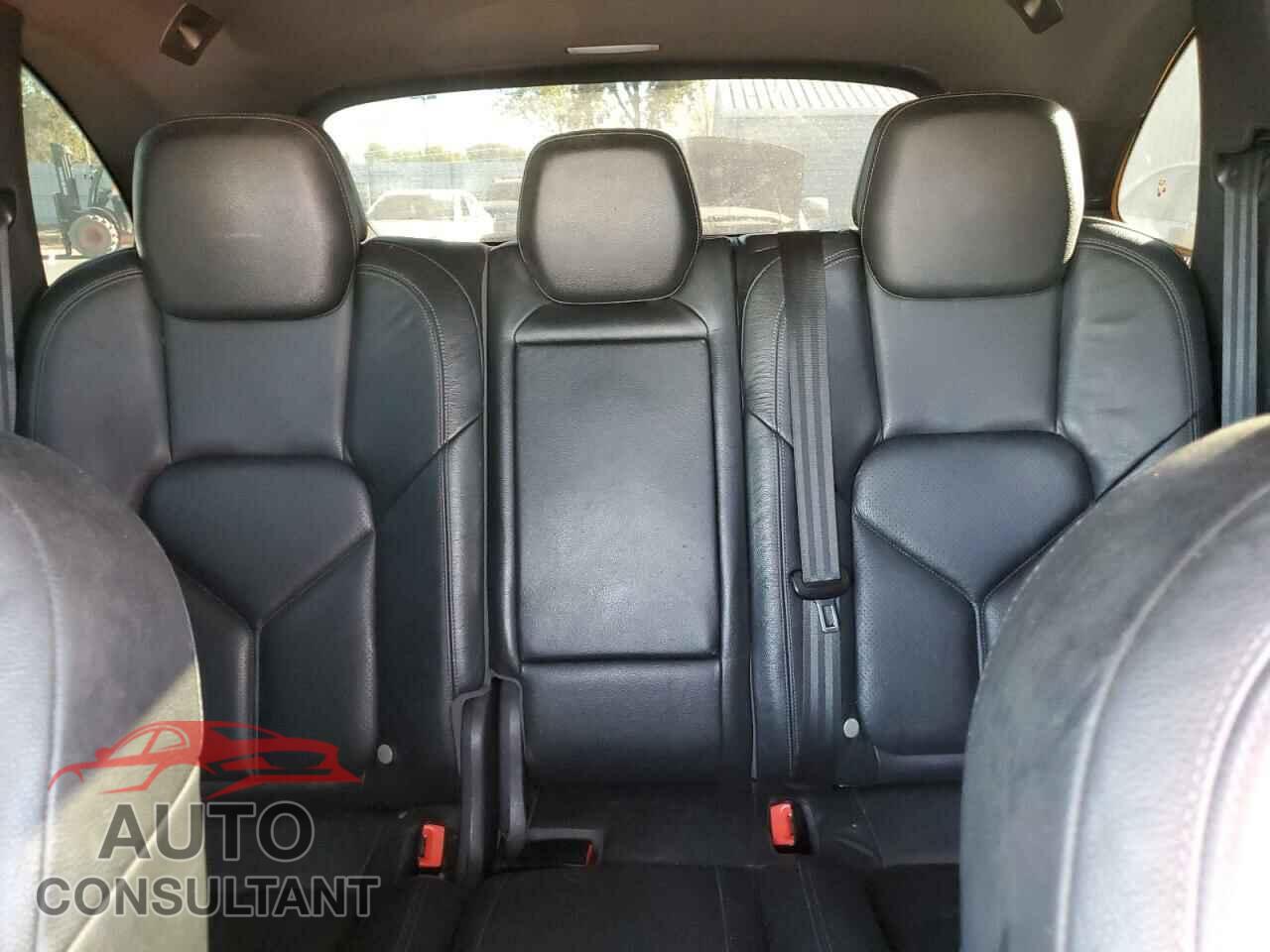 PORSCHE CAYENNE 2012 - WP1AA2A25CLA01059