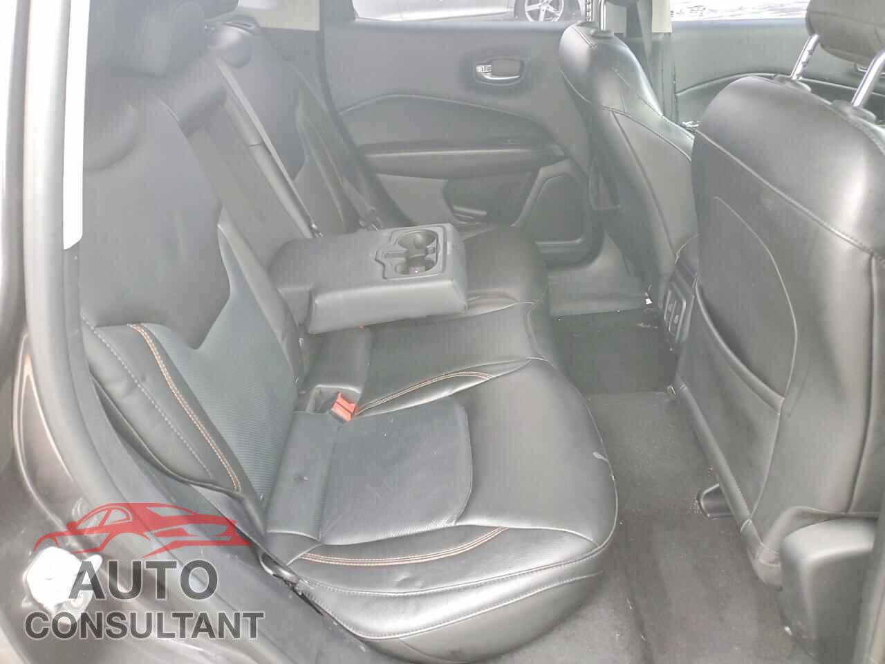 JEEP COMPASS 2018 - 3C4NJDCB1JT231632