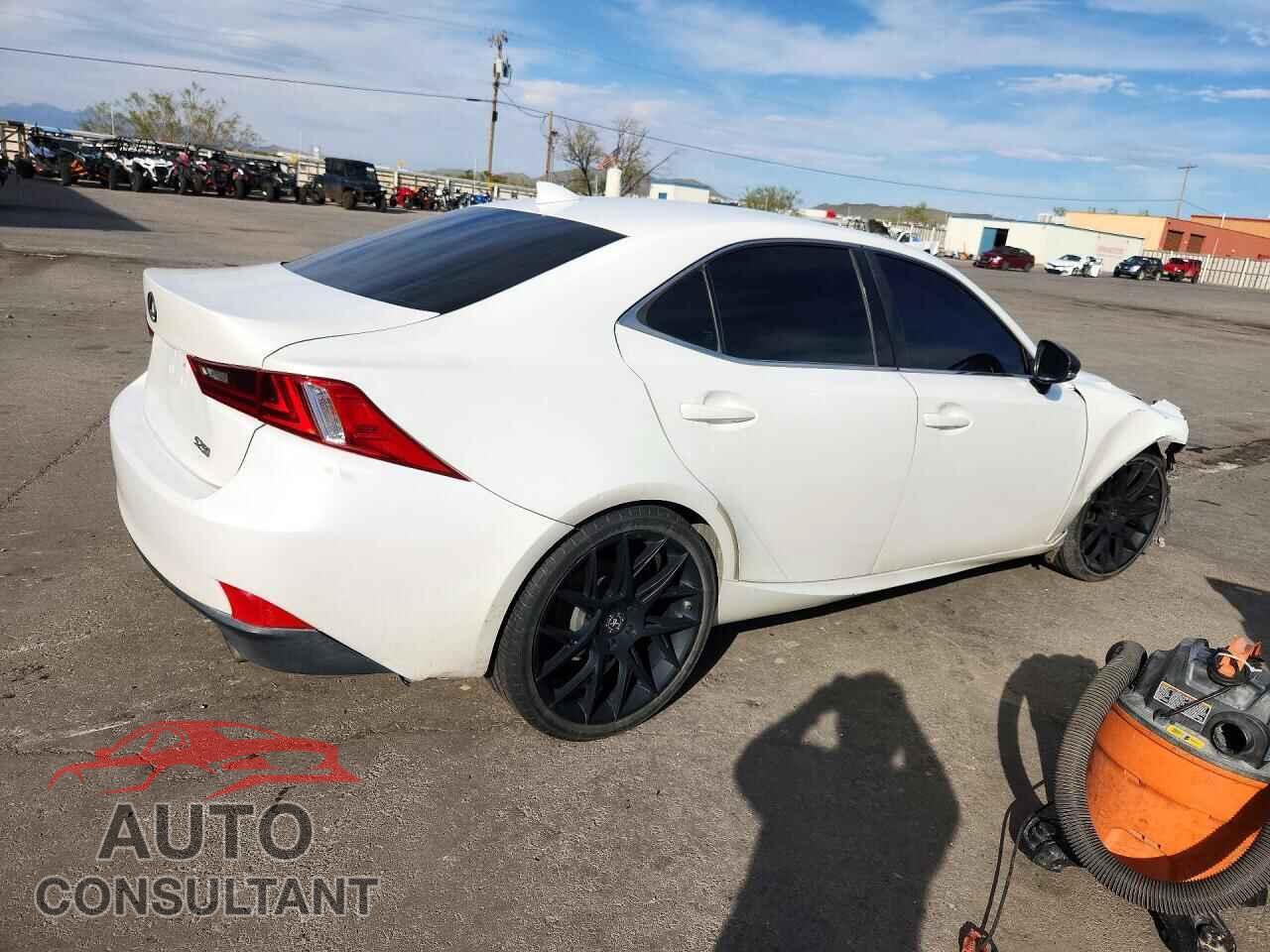 LEXUS IS 2014 - JTHBF1D2XE5028650