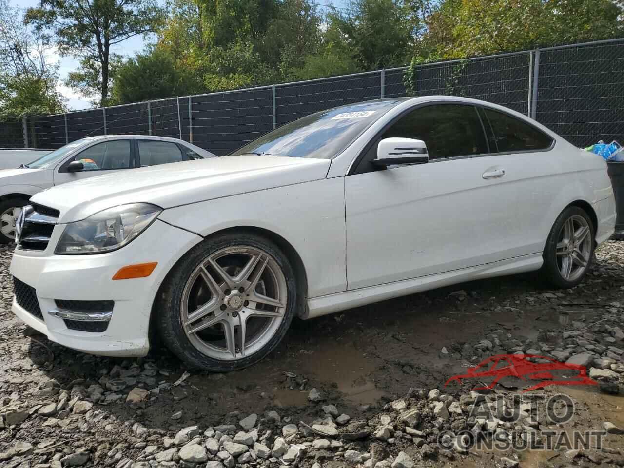 MERCEDES-BENZ C-CLASS 2015 - WDDGJ4HB2FG441305