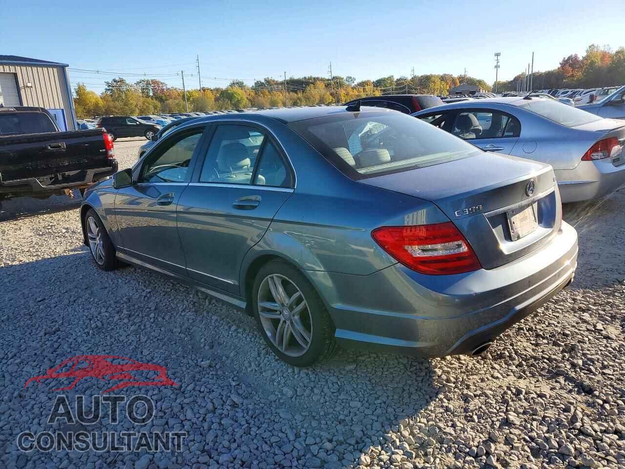 MERCEDES-BENZ C-CLASS 2012 - WDDGF8BB3CF927253