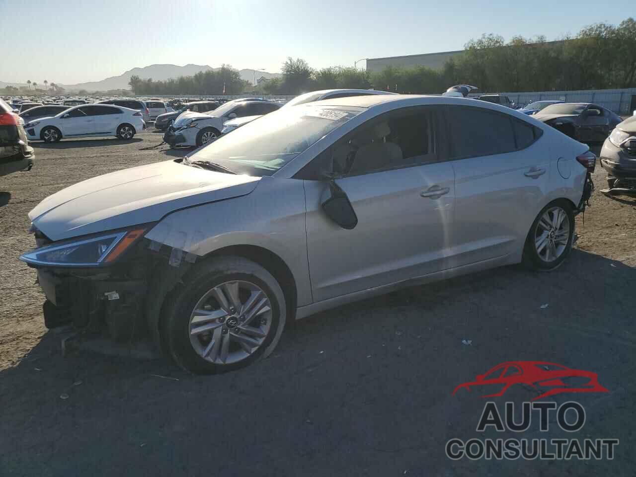 HYUNDAI ELANTRA 2019 - 5NPD84LFXKH438340