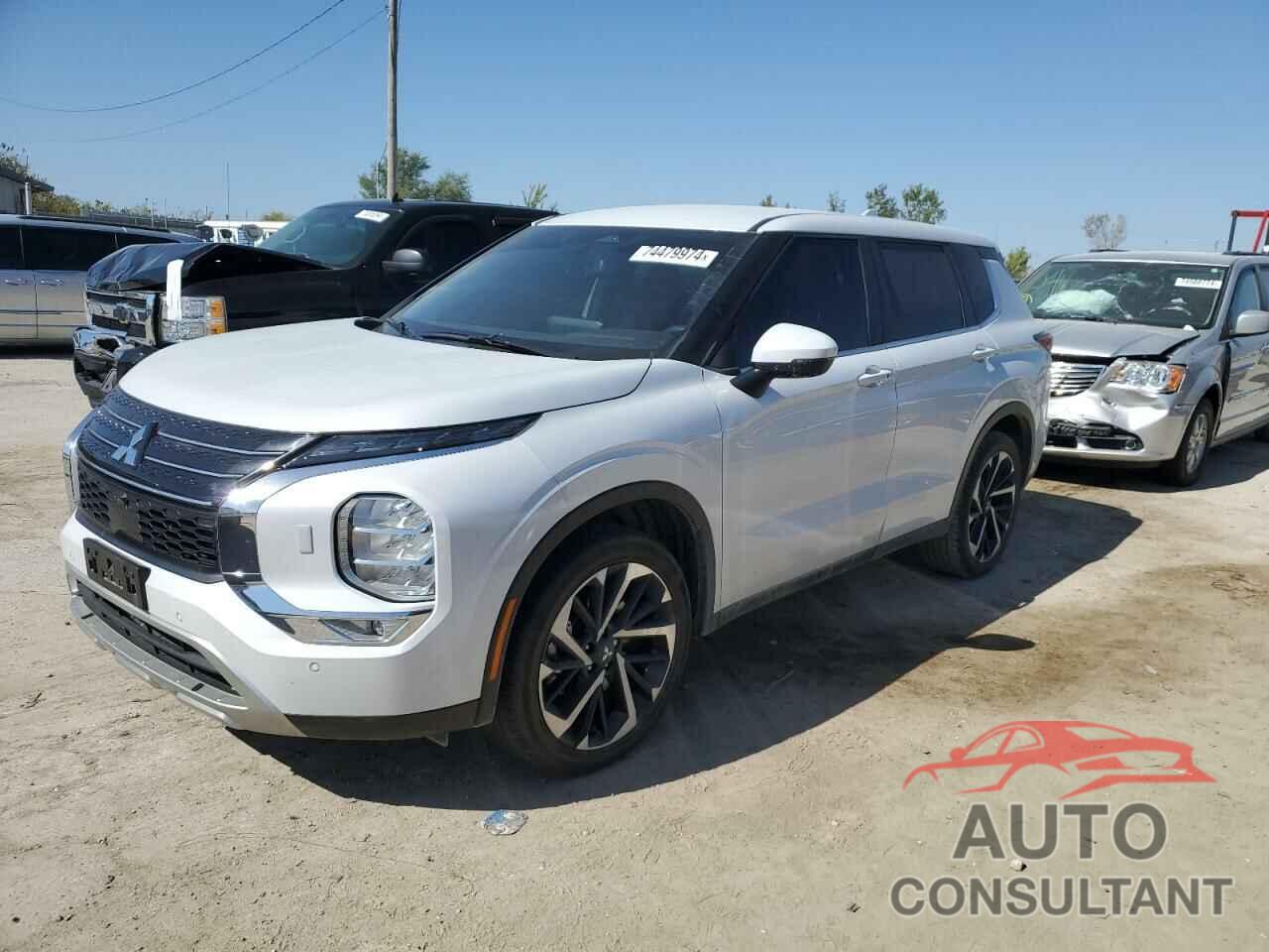 MITSUBISHI OUTLANDER 2023 - JA4J4UA83PZ013068