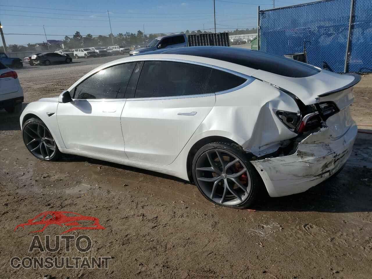 TESLA MODEL 3 2020 - 5YJ3E1EC2LF586911
