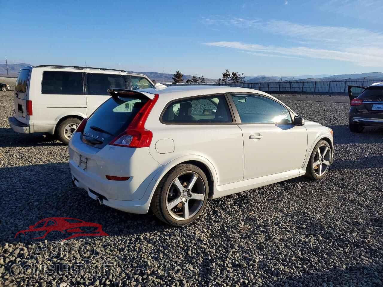VOLVO C30 2012 - YV1672MK2C2273473