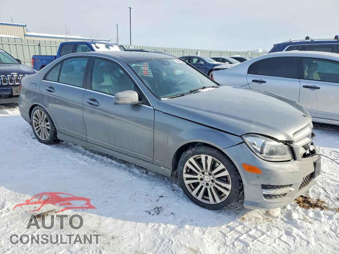 MERCEDES-BENZ C-CLASS 2012 - WDDGF8BB1CA636005