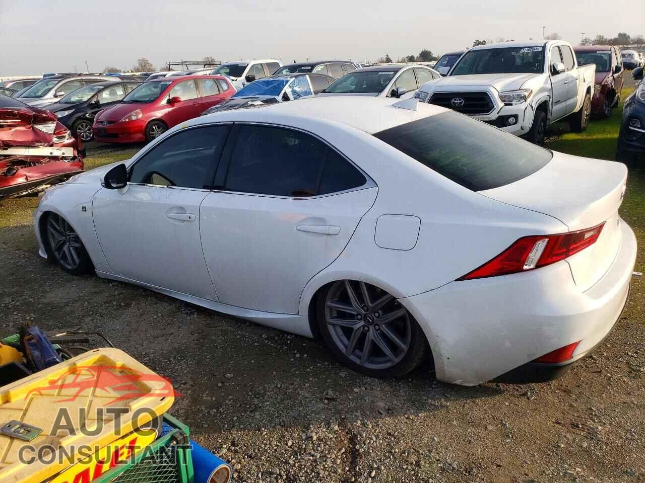 LEXUS IS 2014 - JTHBE1D24E5011328