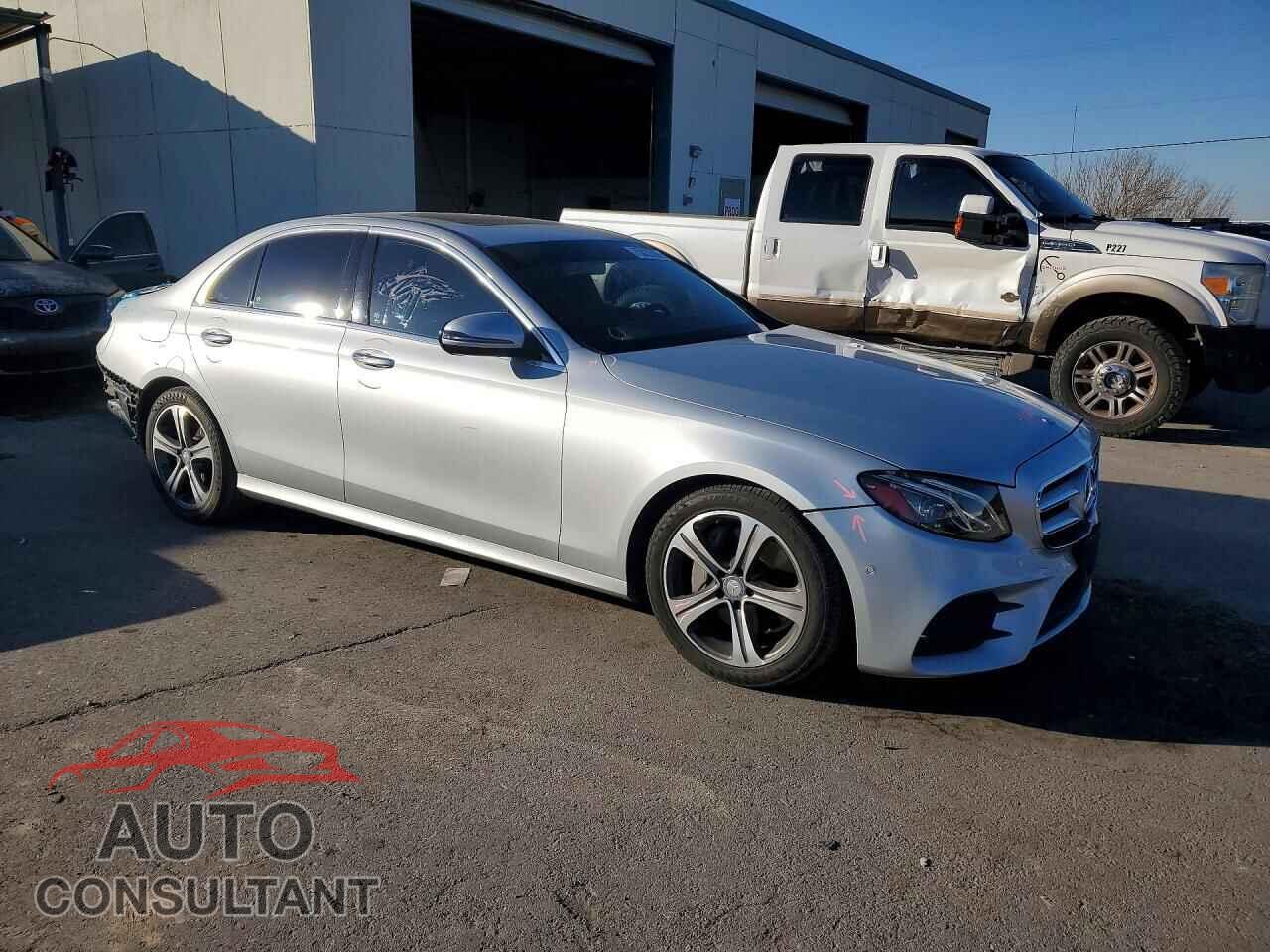 MERCEDES-BENZ E-CLASS 2017 - WDDZF4JB5HA136469