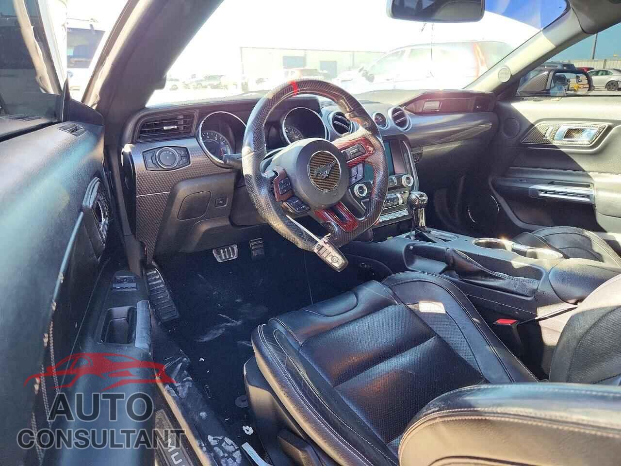 FORD MUSTANG 2019 - 1FA6P8CF4K5118570