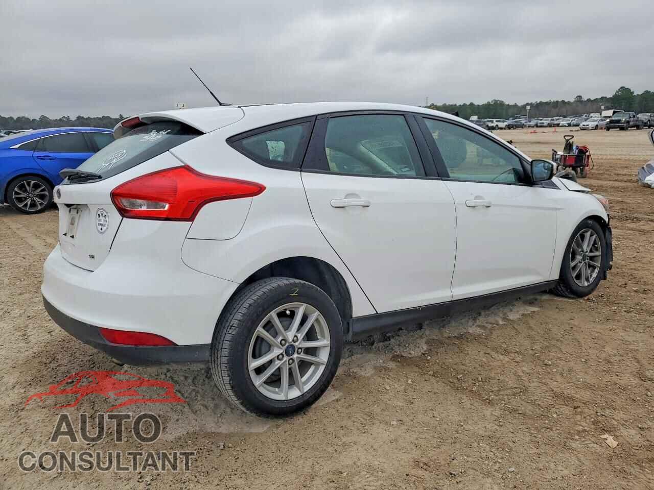 FORD FOCUS 2017 - 1FADP3K29HL235428