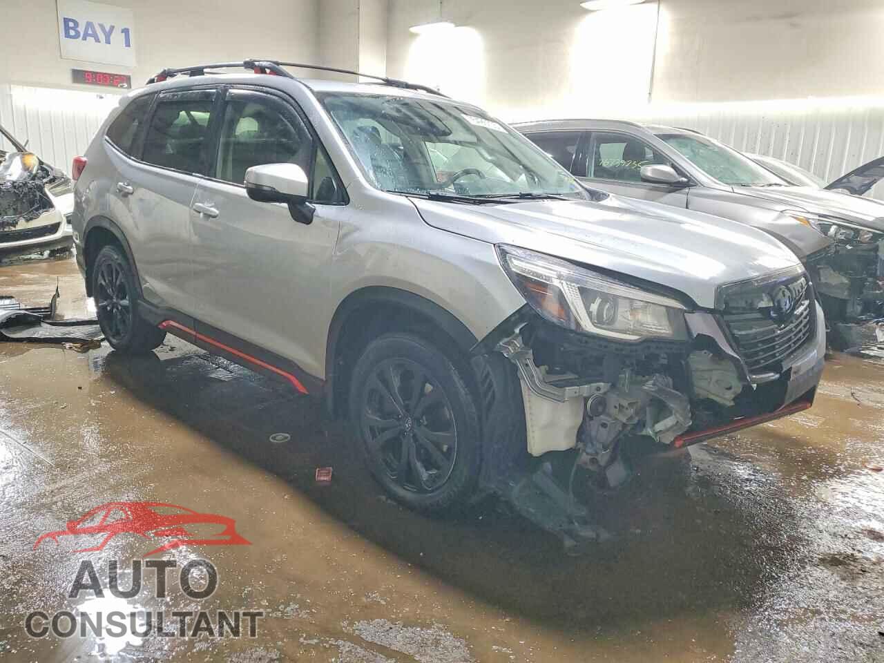 SUBARU FORESTER 2019 - JF2SKAPC0KH445367