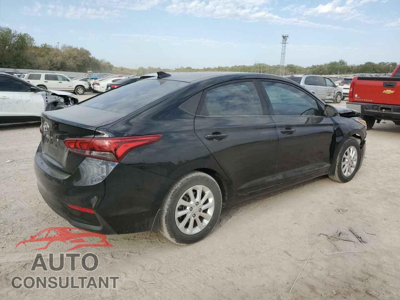HYUNDAI ACCENT 2018 - 3KPC24A30JE029501