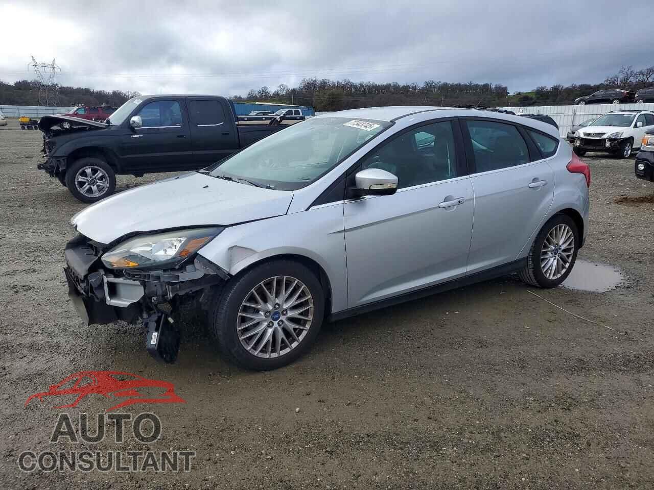 FORD FOCUS 2013 - 1FADP3N25DL255424