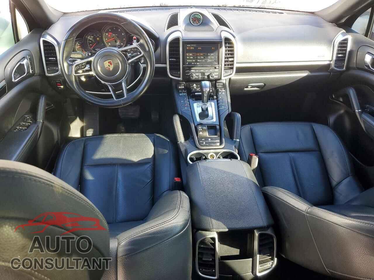 PORSCHE CAYENNE 2016 - WP1AA2A26GLA11010