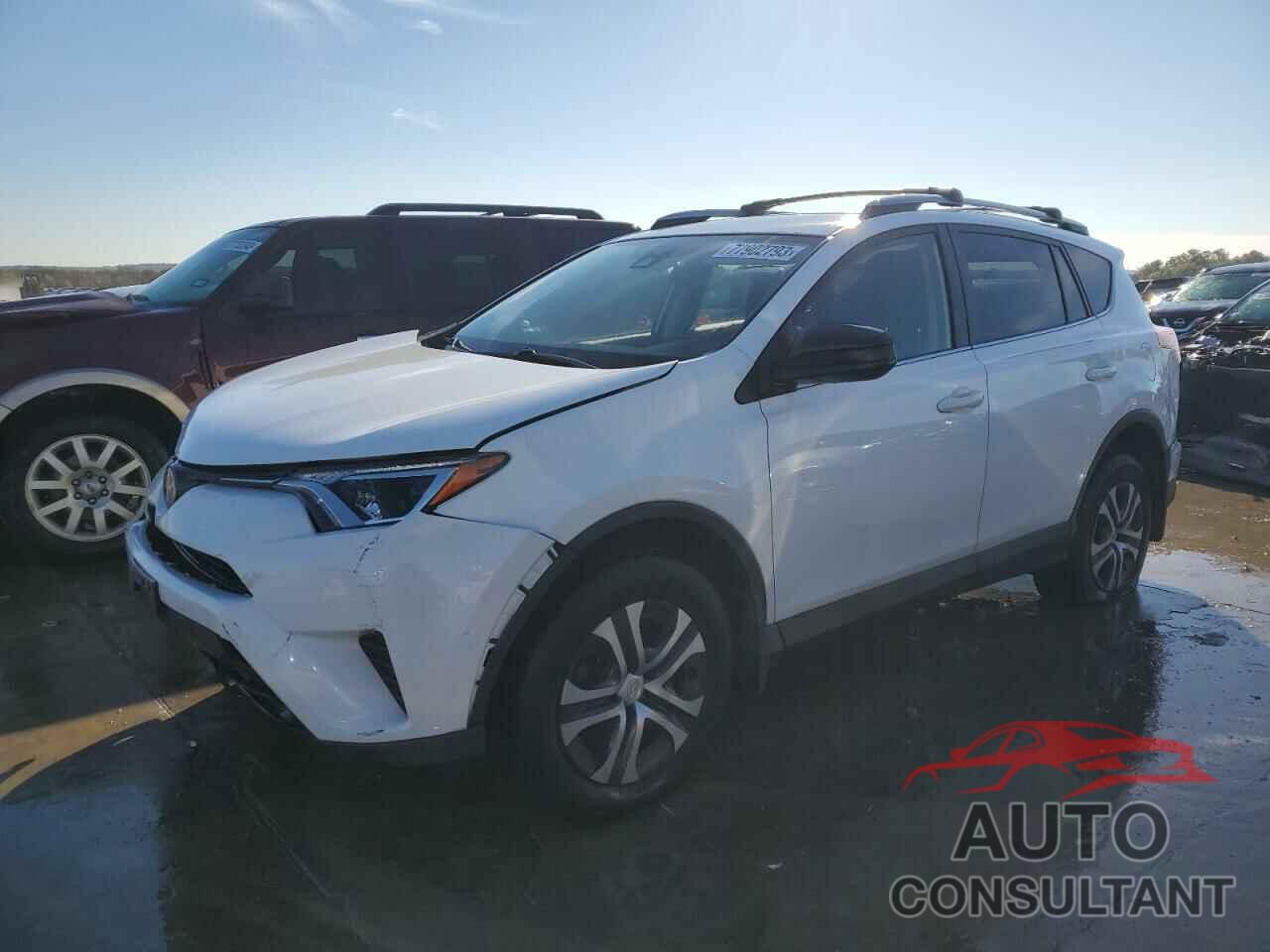 TOYOTA RAV4 2017 - JTMZFREV0HJ711637