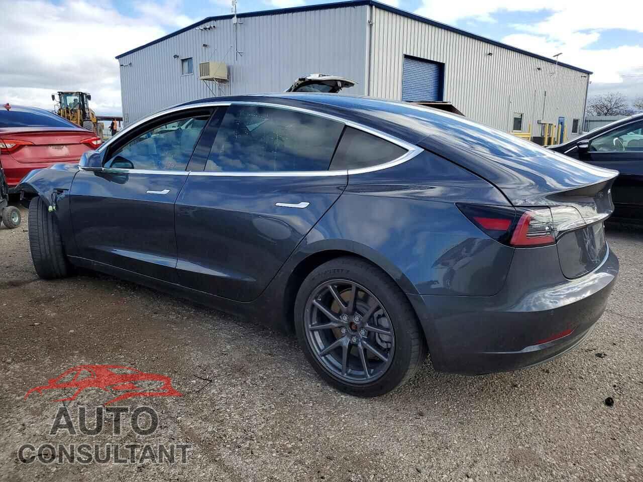 TESLA MODEL 3 2018 - 5YJ3E1EB8JF066068