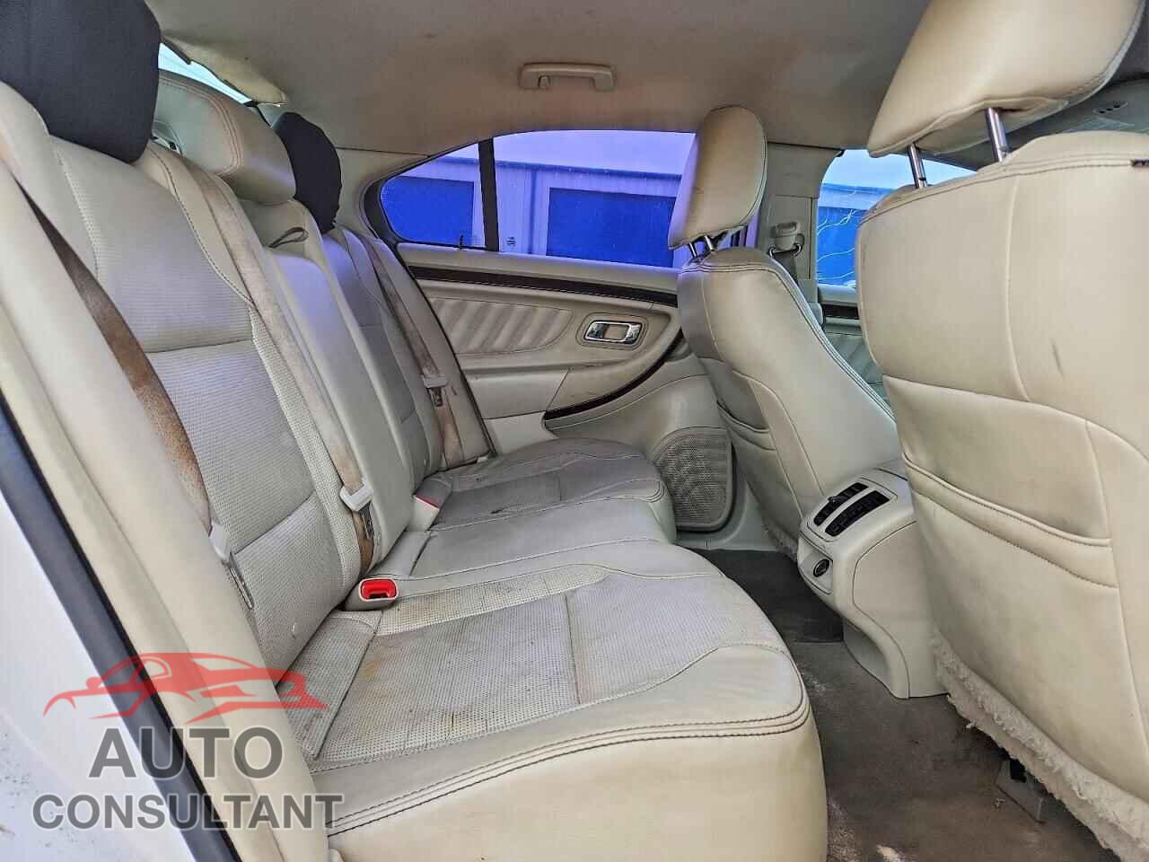 FORD TAURUS 2010 - 1FAHP2FW5AG134538