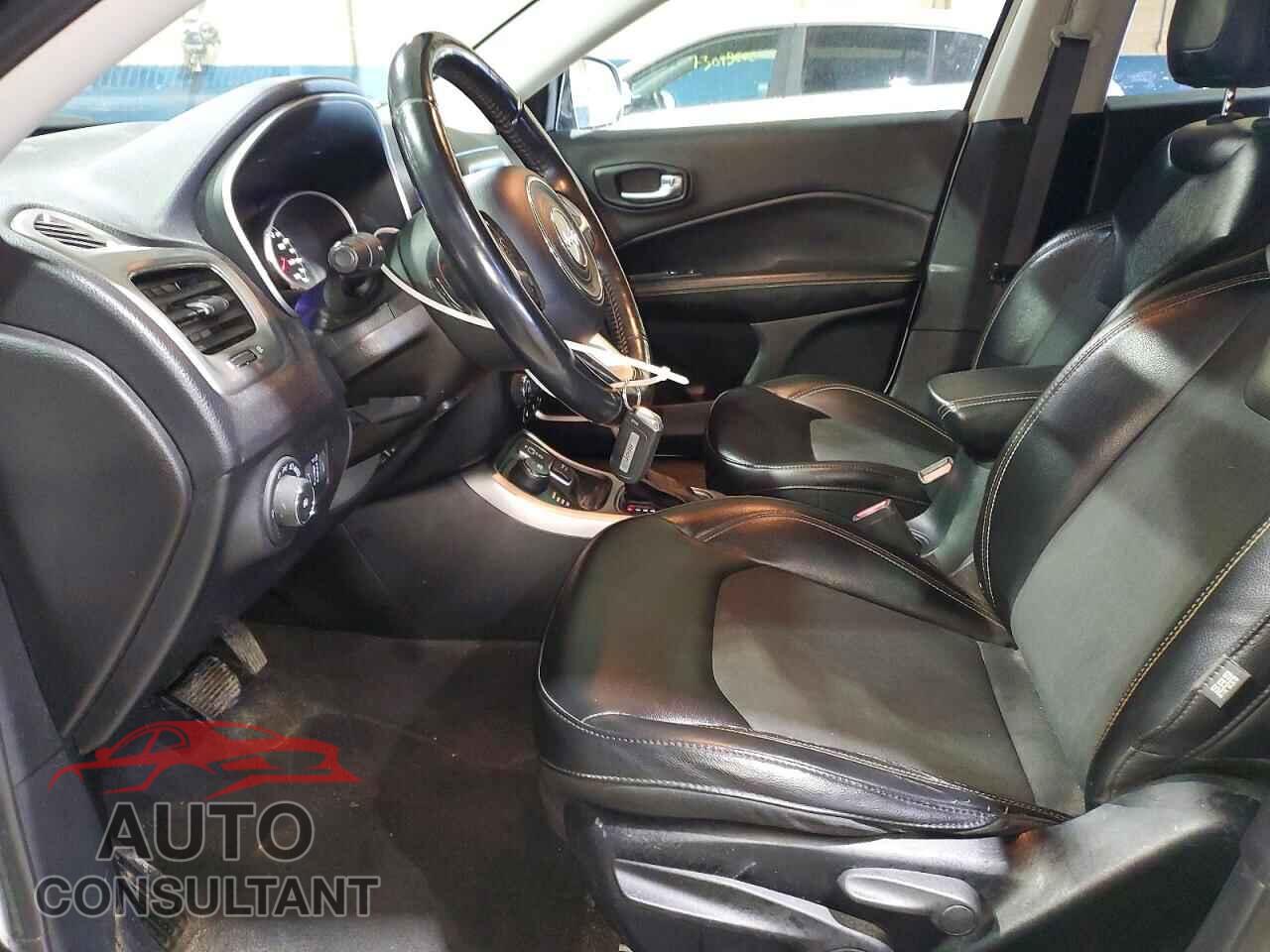 JEEP COMPASS 2018 - 3C4NJDBB4JT328079