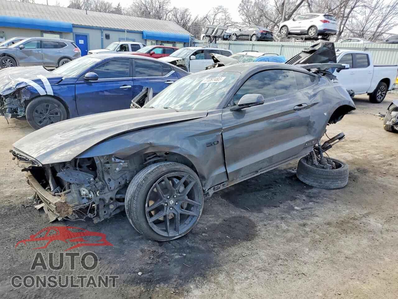 FORD MUSTANG 2017 - 1FA6P8CF8H5210015