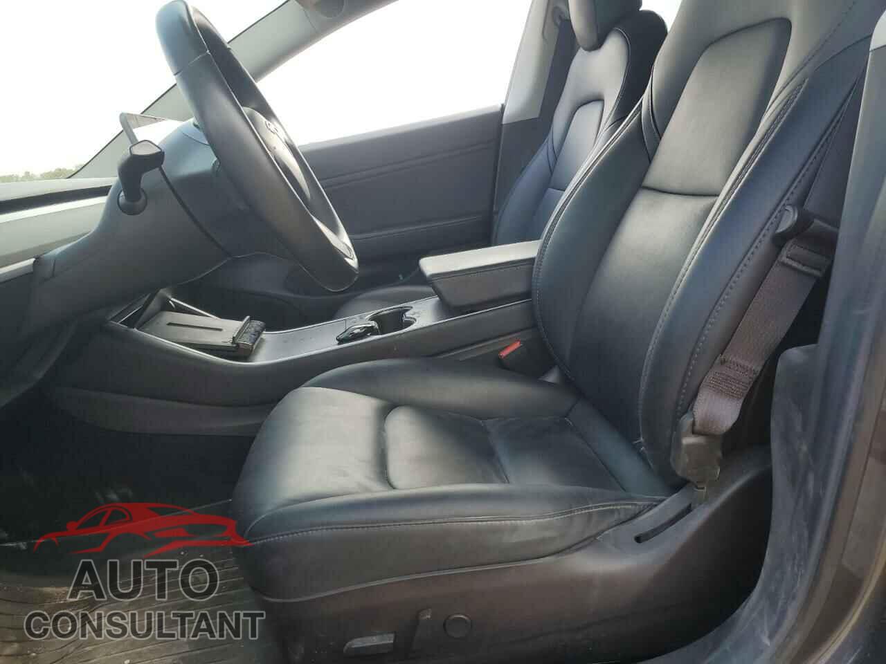 TESLA MODEL 3 2018 - 5YJ3E1EA9JF044295