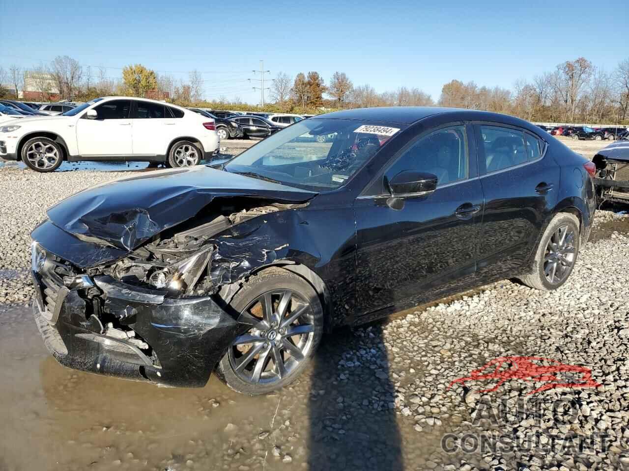 MAZDA 3 2018 - 3MZBN1V33JM193002
