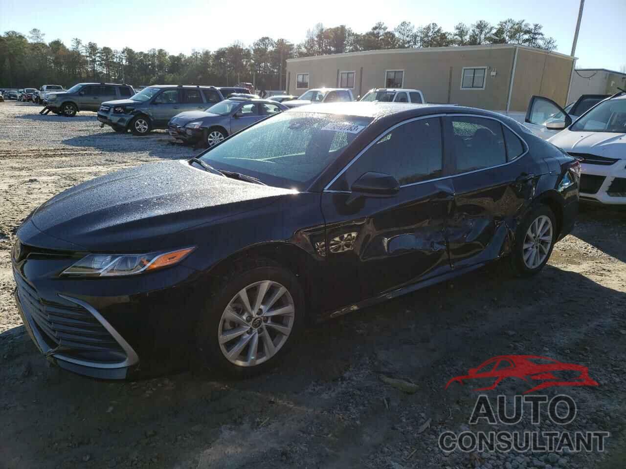 TOYOTA CAMRY 2022 - 4T1C11AK8NU678037