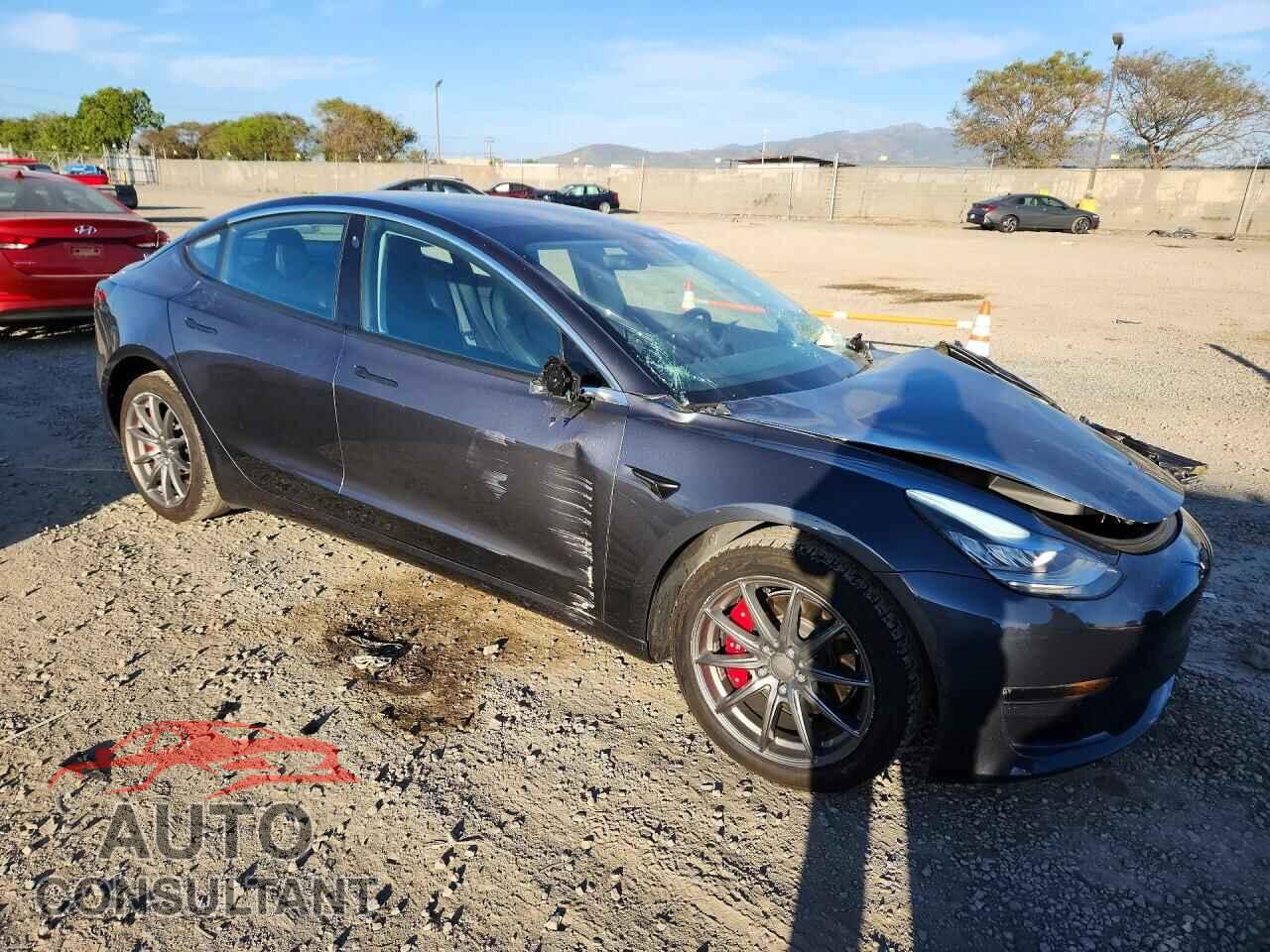 TESLA MODEL 3 2018 - 5YJ3E1EA0JF101984