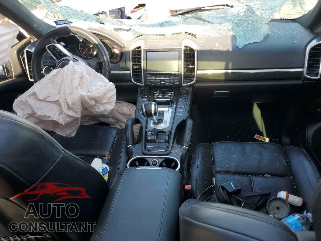 PORSCHE CAYENNE 2016 - WP1AA2A24GLA02354