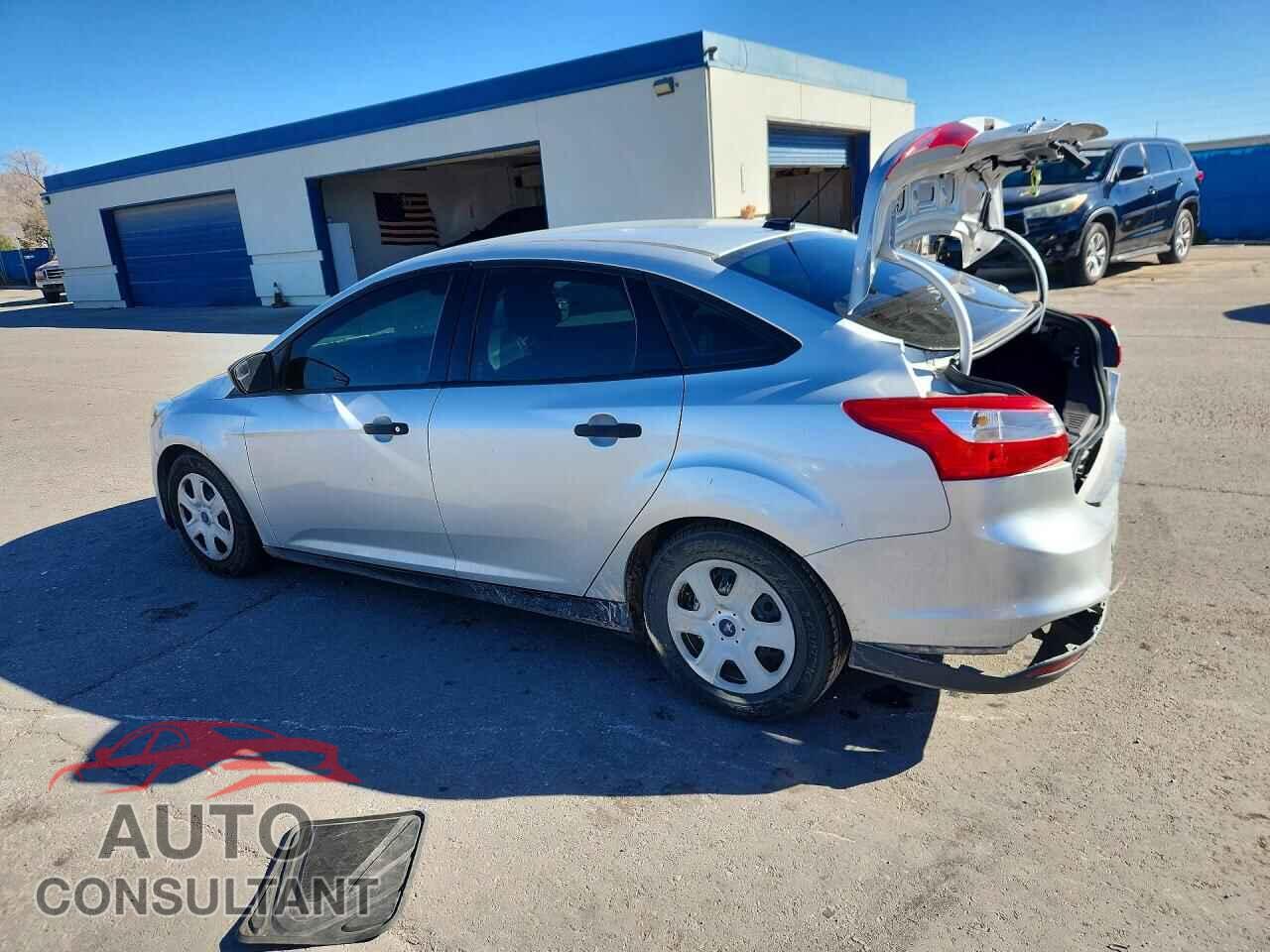 FORD FOCUS 2014 - 1FADP3E27EL207845