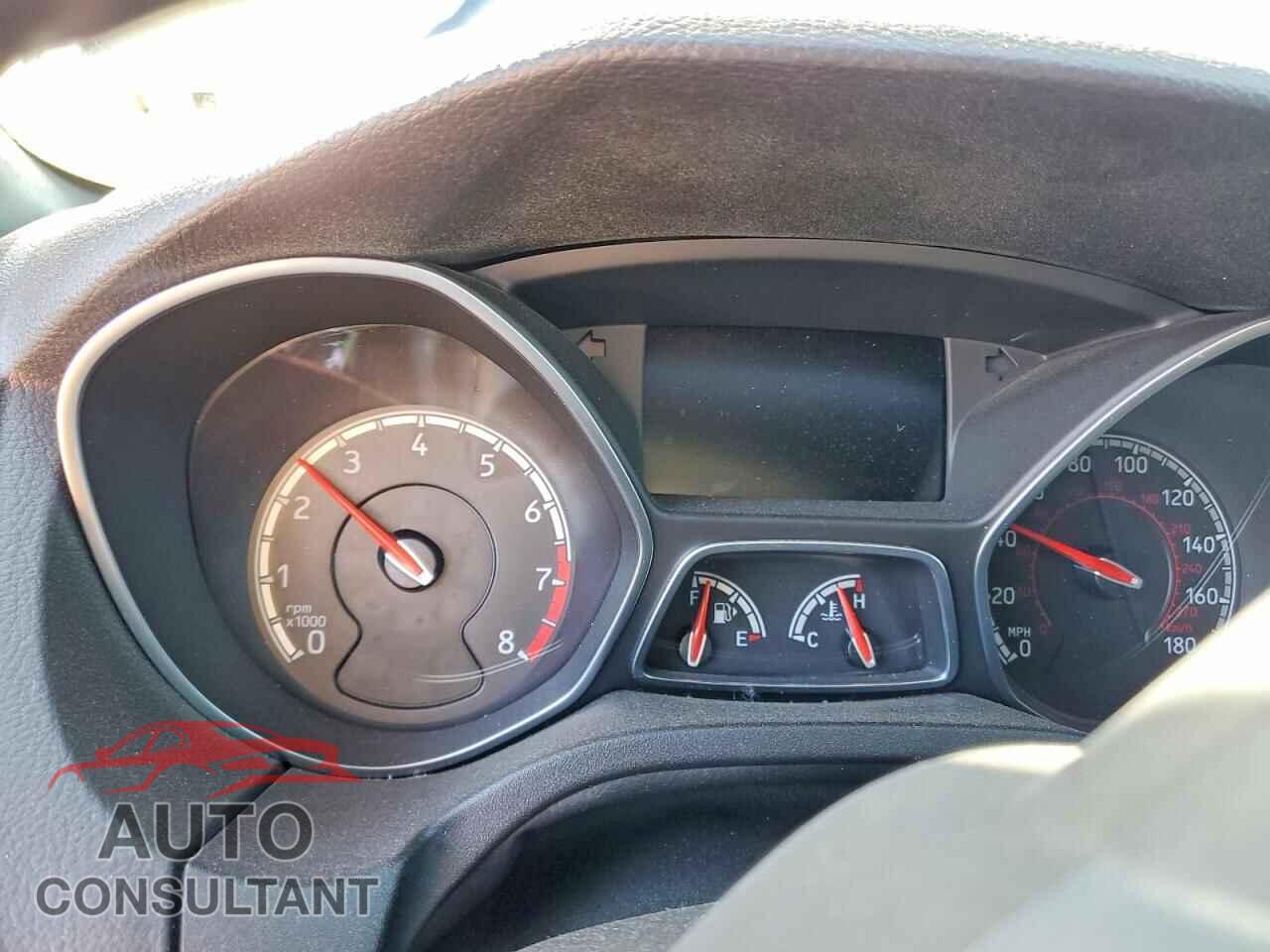 FORD FOCUS 2017 - 1FADP3L90HL237452