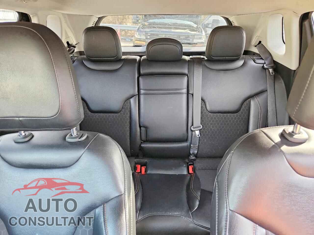 JEEP COMPASS 2018 - 3C4NJDBB8JT111943