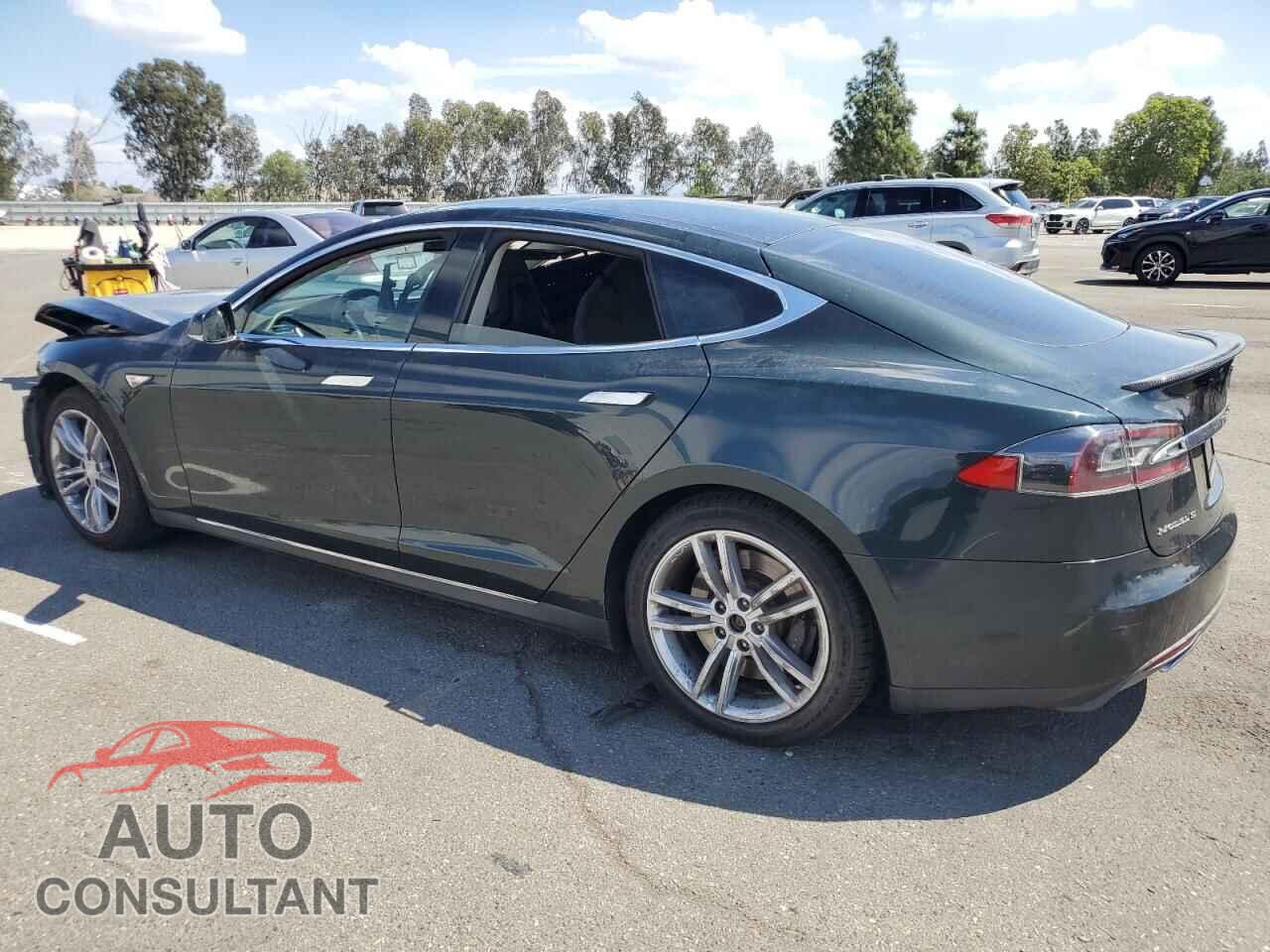 TESLA MODEL S 2013 - 5YJSA1DP8DFP04280