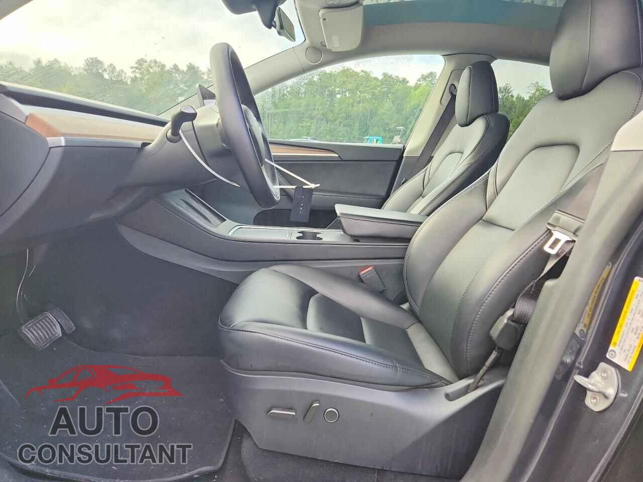 TESLA MODEL Y 2024 - 7SAYGDED6RF056284