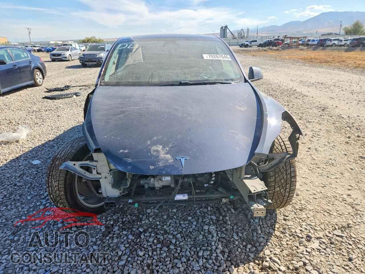 TESLA MODEL Y 2021 - 5YJYGDEEXMF068274