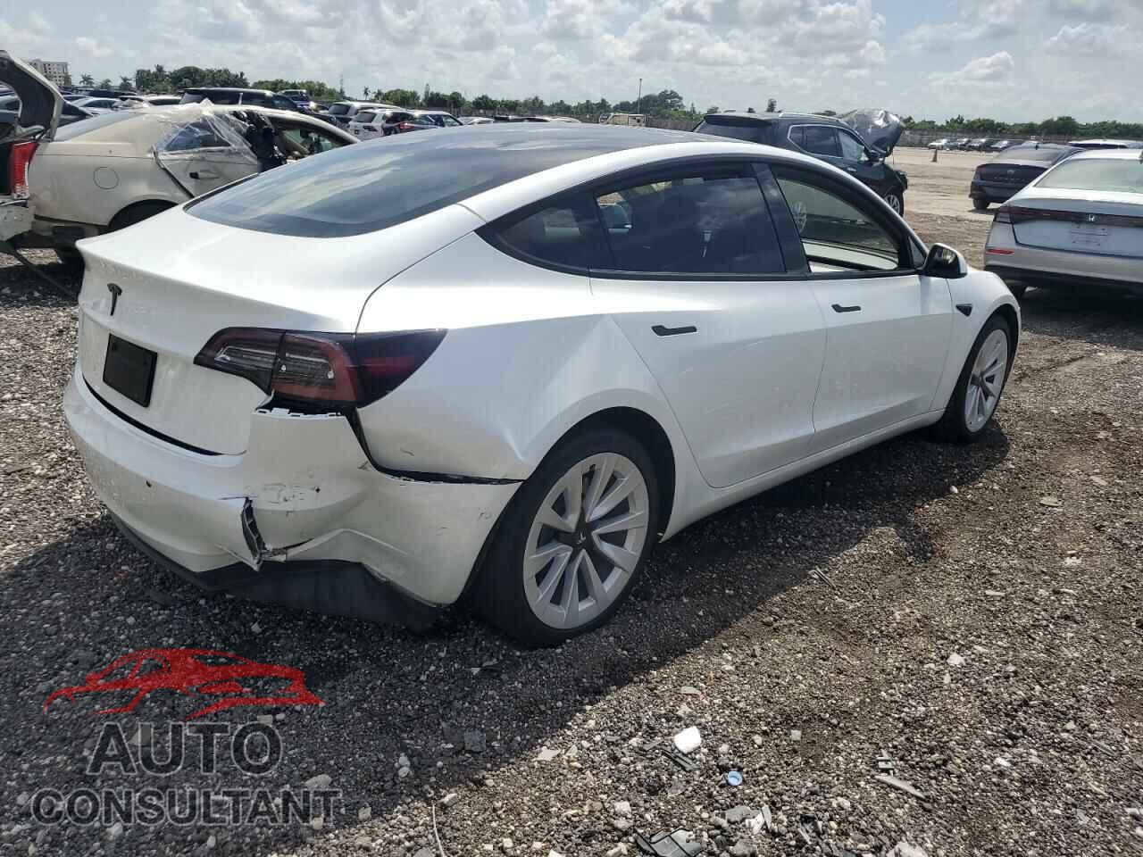 TESLA MODEL 3 2022 - 5YJ3E1EA7NF340759