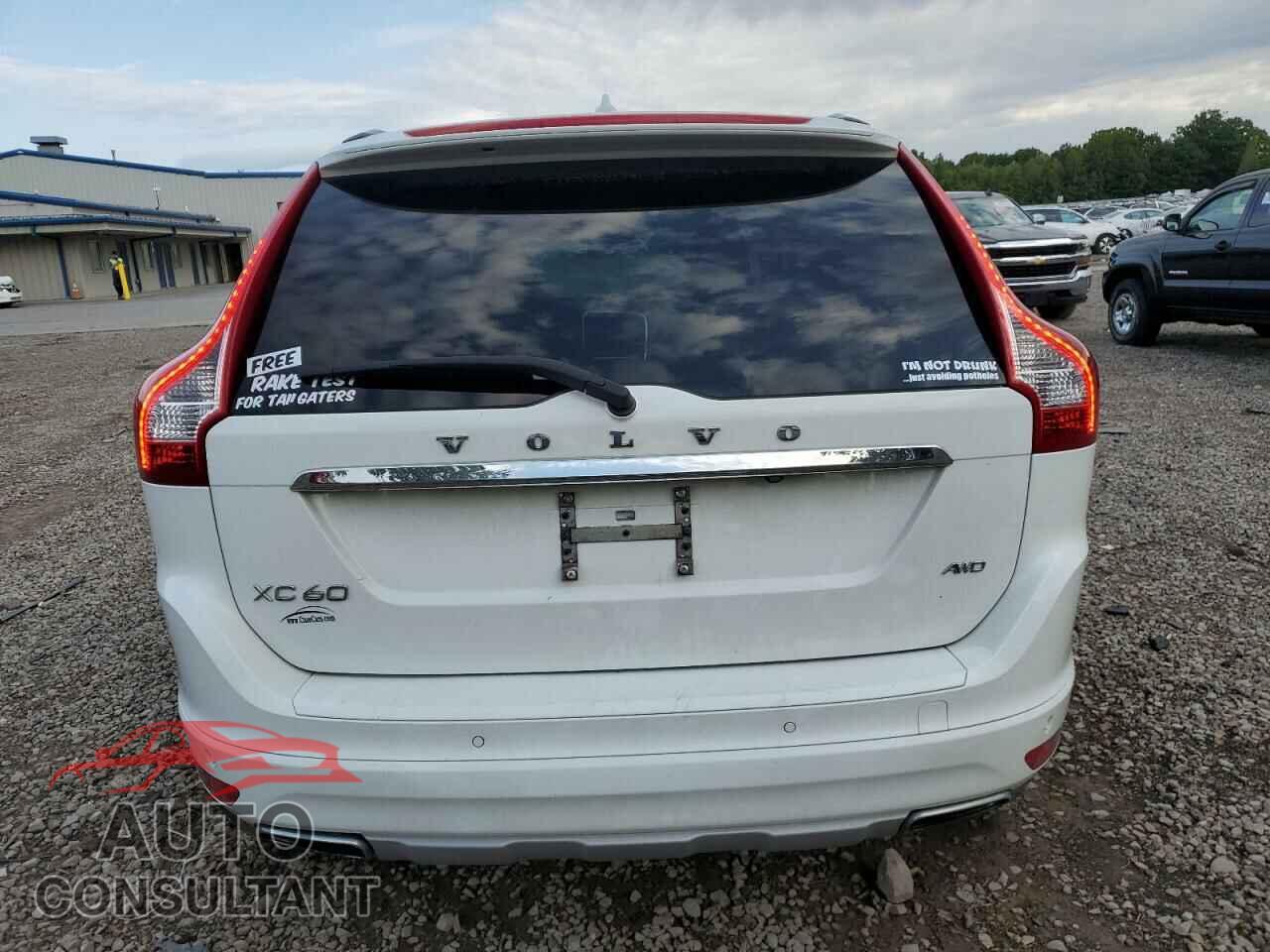 VOLVO XC60 2017 - YV449MRU6H2024949